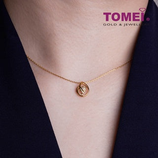 TOMEI Glamorous in Yellow Gold Diamond Pendant Set