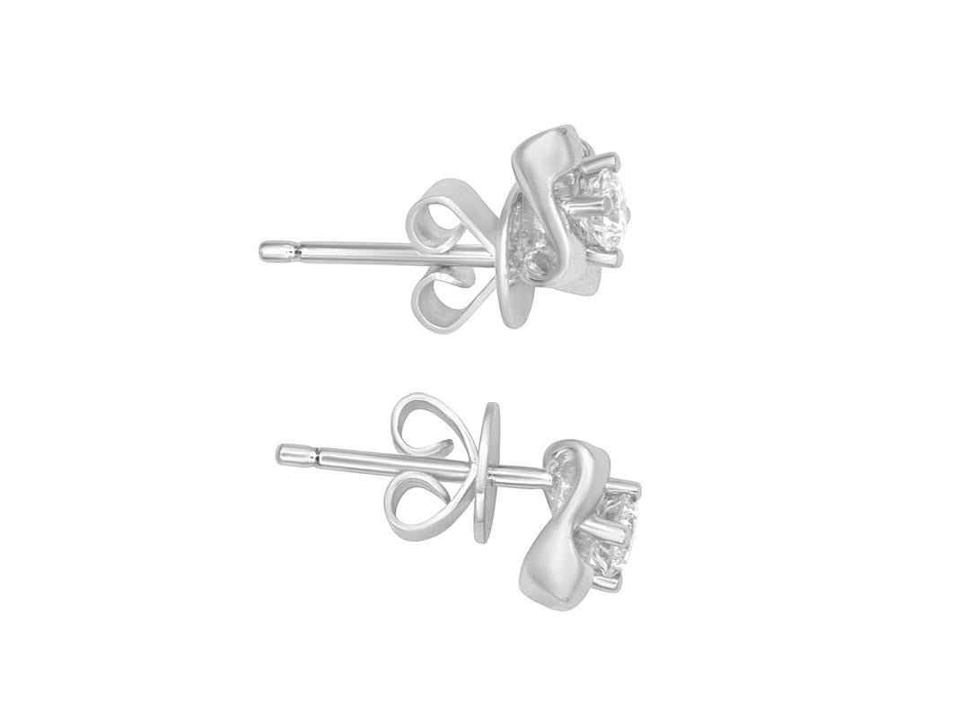 Tomei White Gold 375 (9K) "Lucky in My Life" Diamond Earrings (E1437)