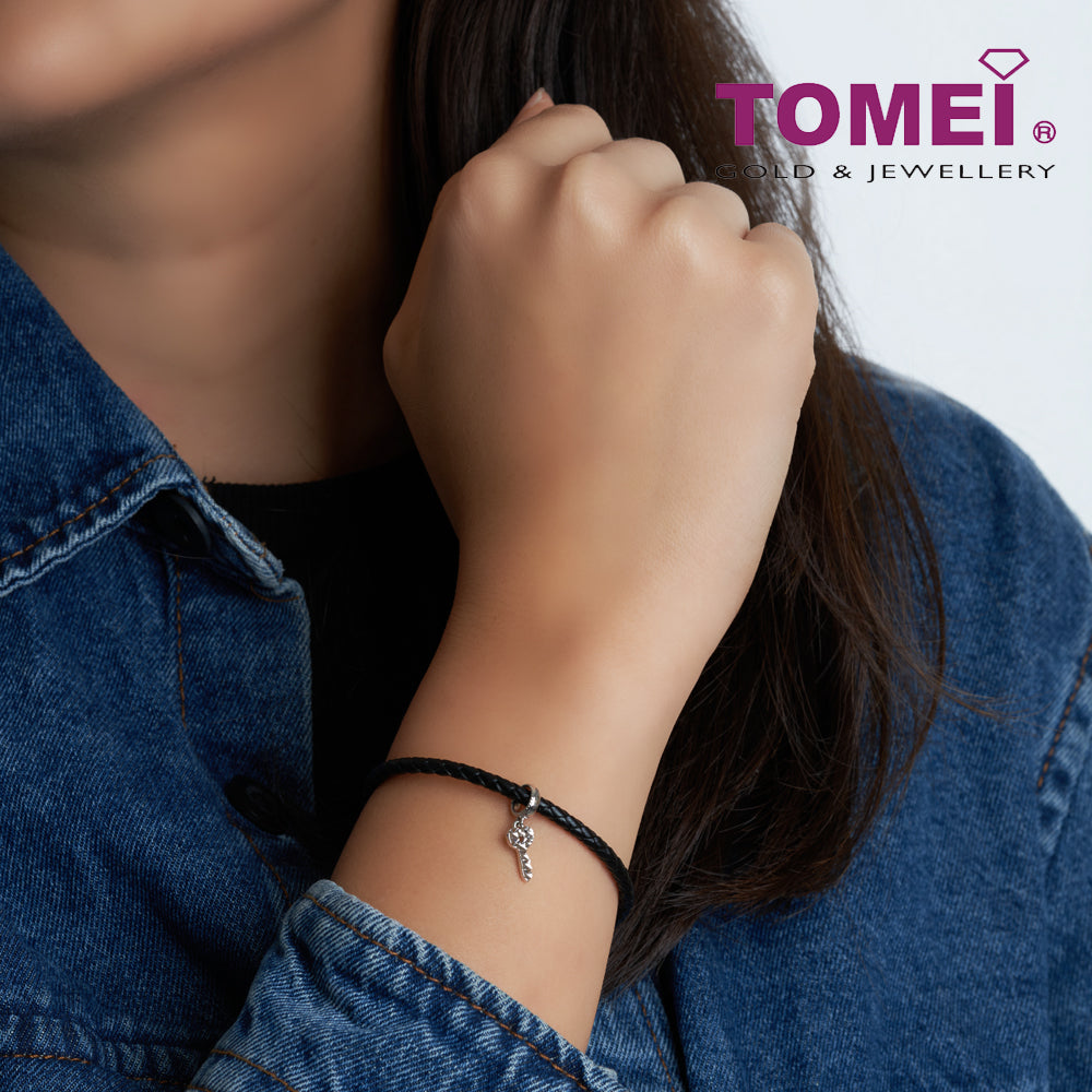 TOMEI Minimalist Key Charm, White Gold 585