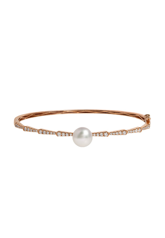 TOMEI Luminous Akoya Pearl Bangle, Yellow Gold 750