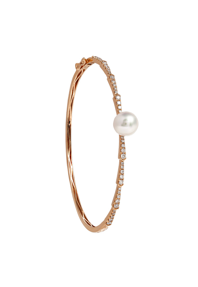 TOMEI Luminous Akoya Pearl Bangle, Yellow Gold 750