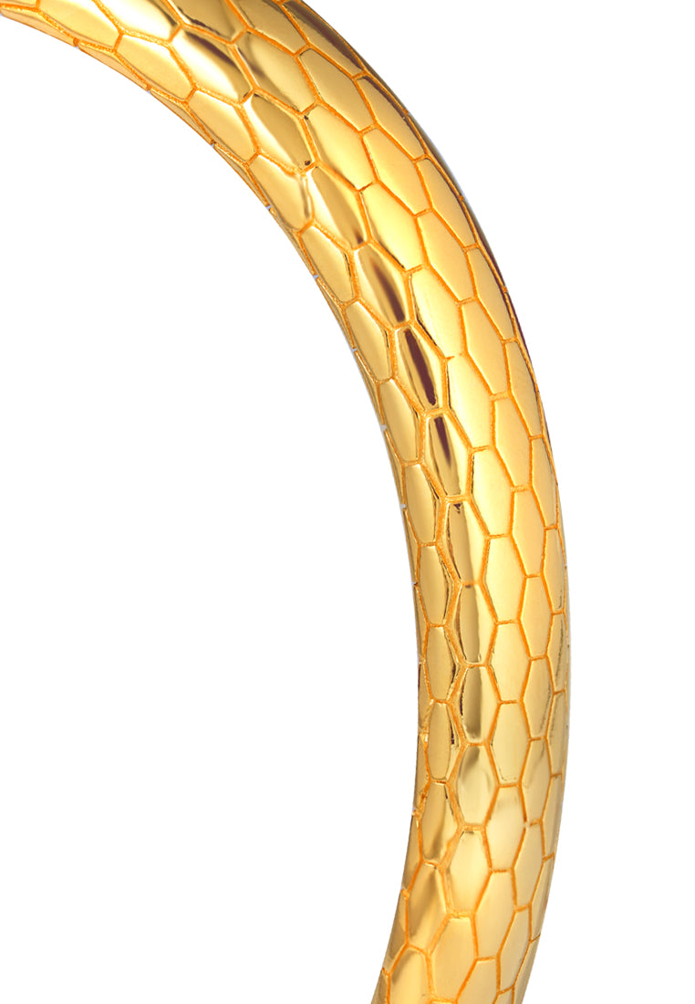 TOMEI Patterned Curvy Bangle, Yellow Gold 916