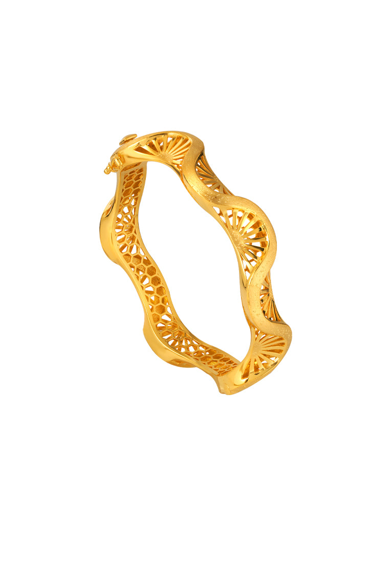 TOMEI Hollow Curvy Bangle, Yellow Gold 916