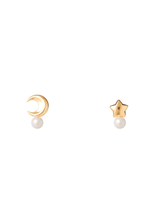 TOMEI Star & Moon Akoya Pearl Tiny Earrings, Yellow Gold 750