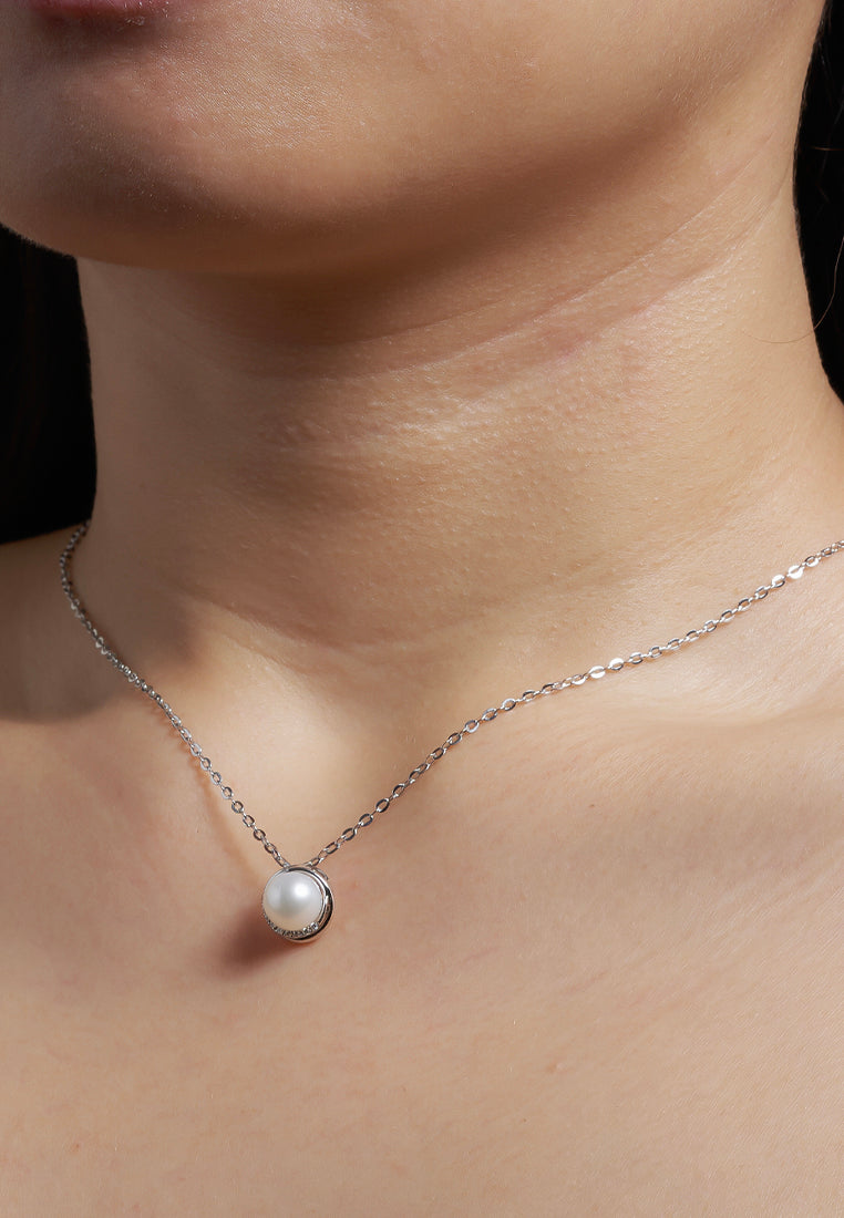 TOMEI Pearl Pendant, White Gold 375