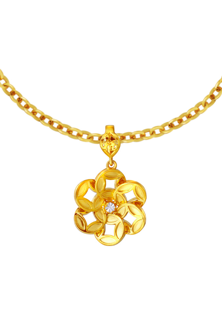 TOMEI Good Luck Pendant, Yellow Gold 916