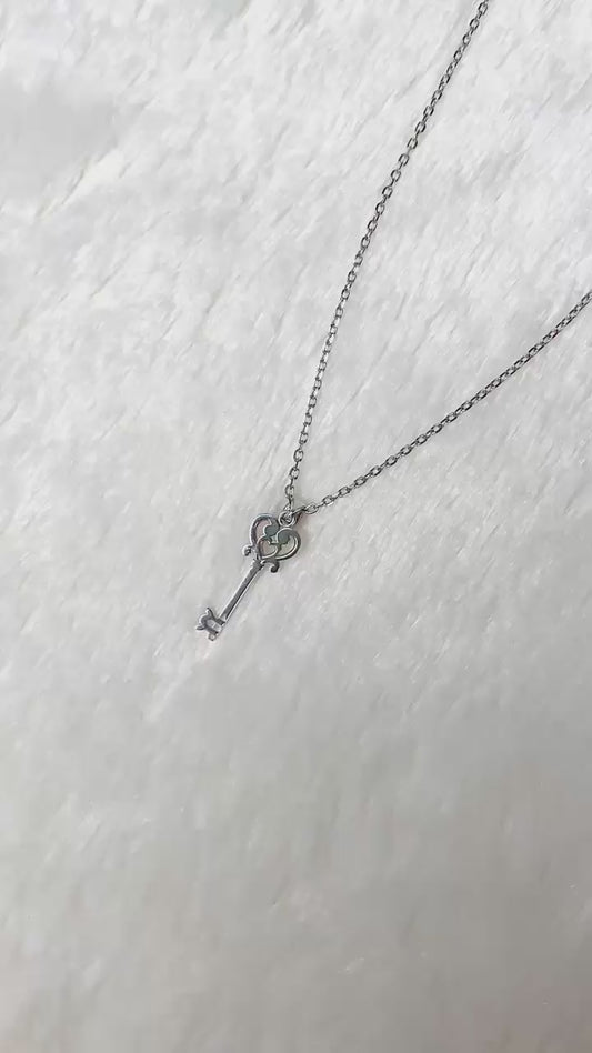 TOMEI Key Pendant, White Gold 585