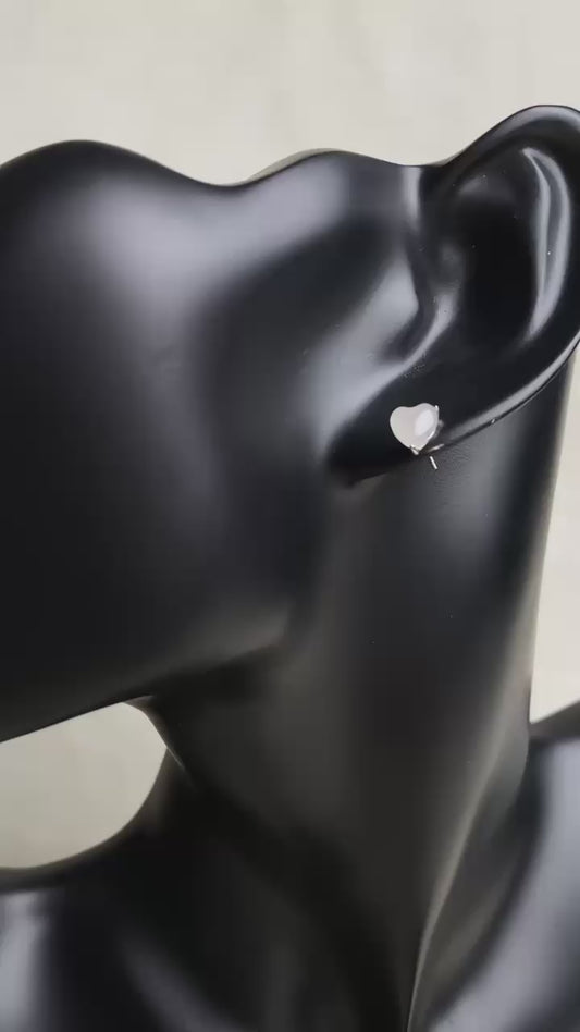 TOMEI Harvest Glow Collection, Nephrite Heart Earrings [Online Exclusive]