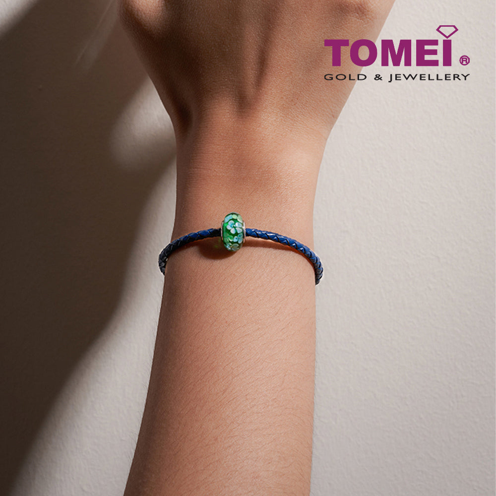 TOMEI Chomel Floriate with Reliance Charm, White Gold 585