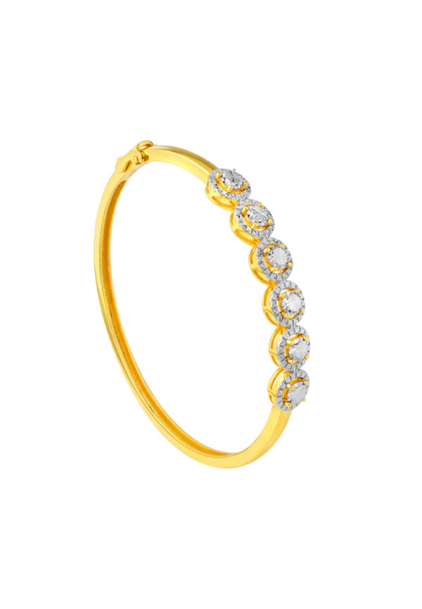 1100x762px_30Oct_0068_DC-YG1482B-2C TOMEI Diamond Cut Collection Enchanting Bangle, Yellow Gold 916