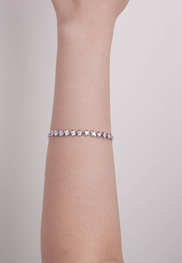 TOMEI ???? Heart to Heart Diamond Bracelet White Gold 750