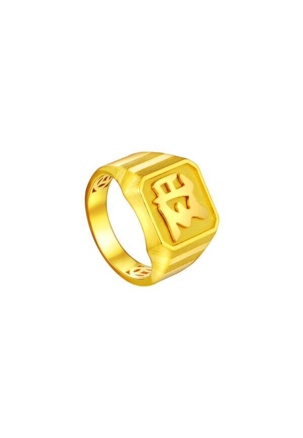 762x1100_0020_DSC09497_9O-YG1054R-1C TOMEI Wang-Zi Men's Ring, Yellow Gold 916