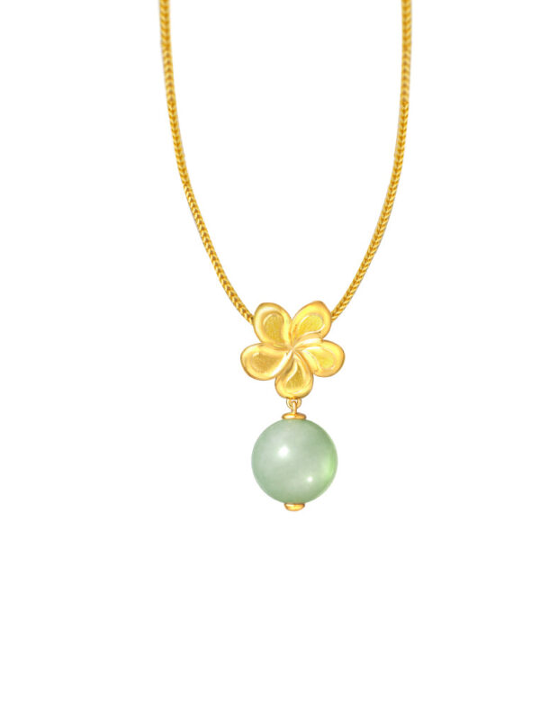 762x1100_0024_Sony_24482 TOMEI The Flower Jade Pendant, Yellow Gold 916