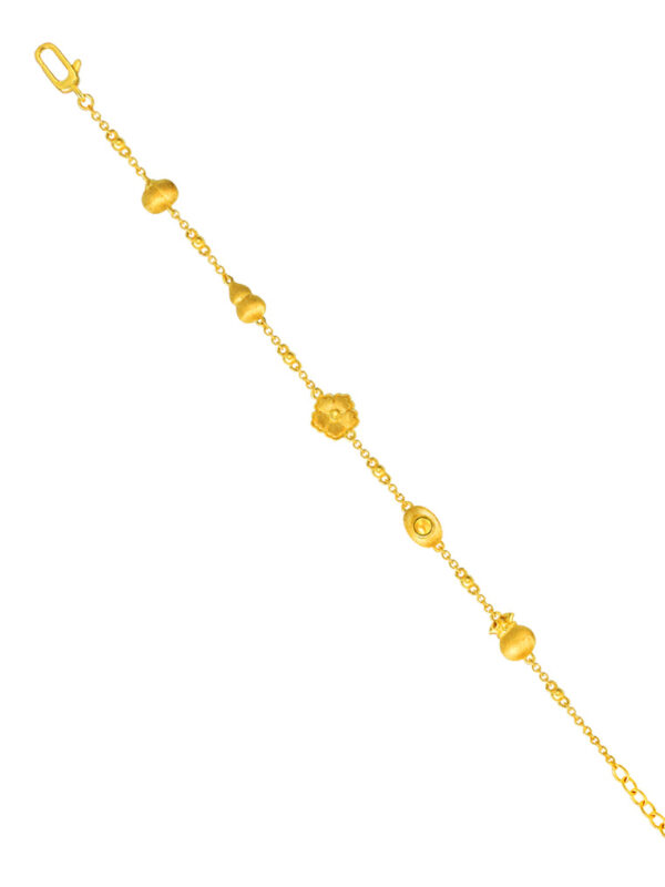 1100x762_0071_Sony_547069M-YG1706B-1C TOMEI Five-Treasures Fortunate Flower Bracelet, Yellow Gold 916