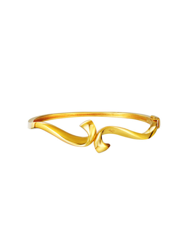 762x1100_0025_Sony_60667AS-YG1738B-1C_2 TOMEI Anastasia Bangle, Yellow Gold 916