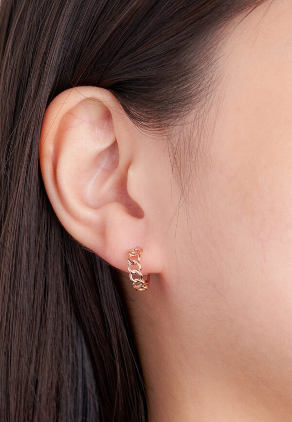 TOMEI Rouge Collection, Circle-Link Loop Earrings, Rose Gold 750