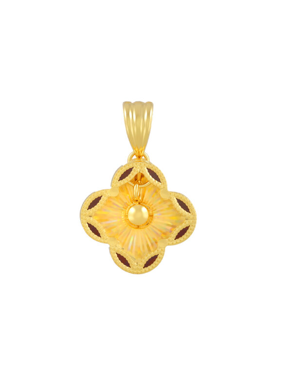 TOMEI Clover Pendant, Yellow Gold 916