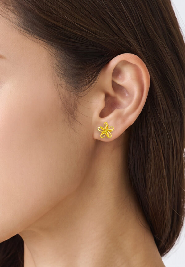 TOMEI Flower Earrings, Yellow Gold 916