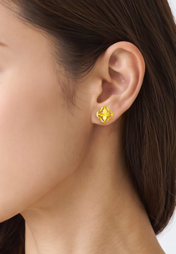 TOMEI Flower Earrings, Yellow Gold 916