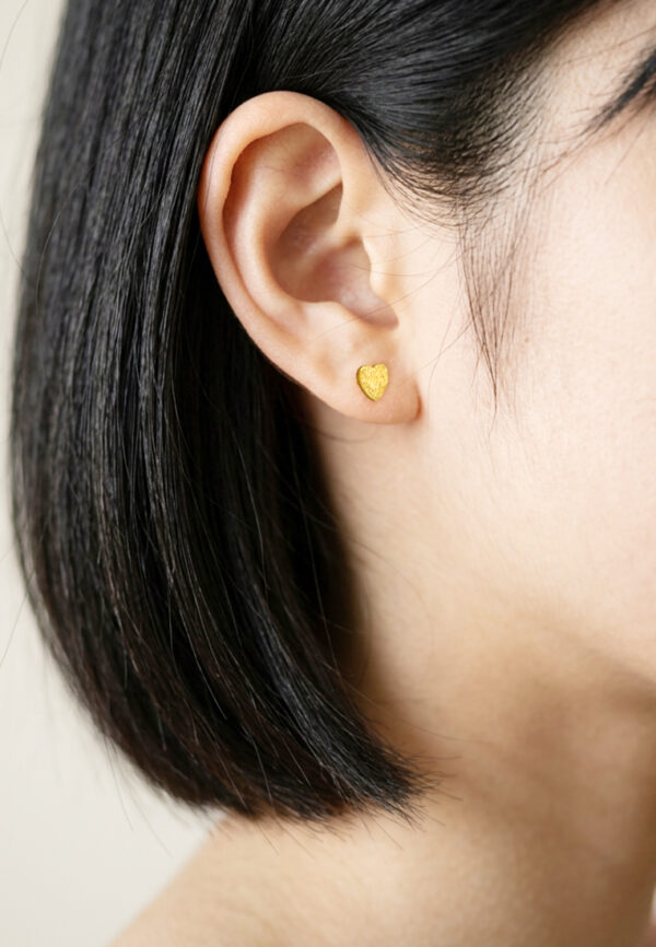 ssmy-zone-1785484211-1100x762px_24Nov_0042_9Q-E84-2-1C.jpg TOMEI Love Earrings, Yellow Gold 916