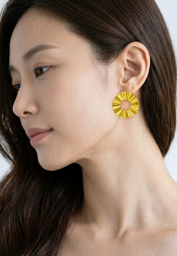 KLFW_0016_24 TOMEI Anastasia Earrings, Yellow Gold 916