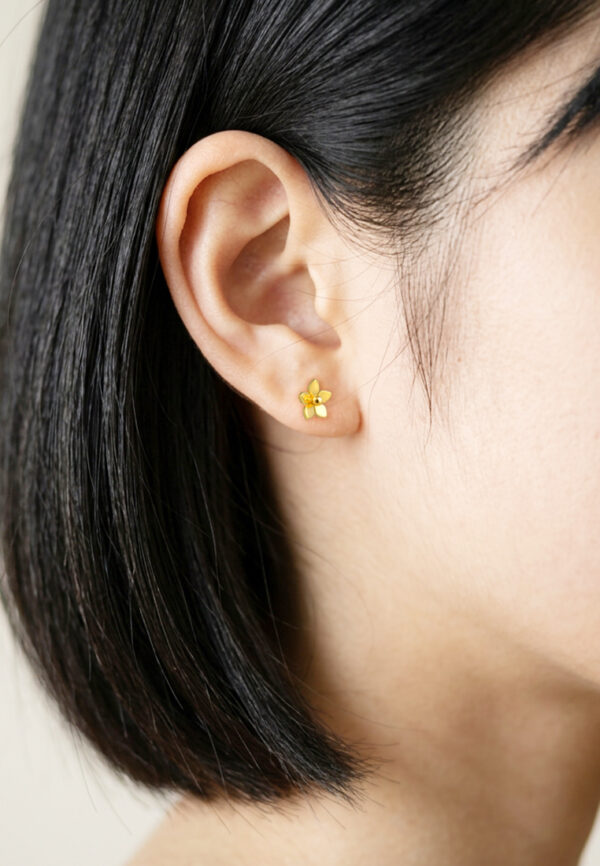 TOMEI Flower Earrings, Yellow Gold 916