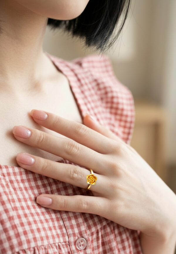 TOMEI Flower Ring, Yellow Gold 916